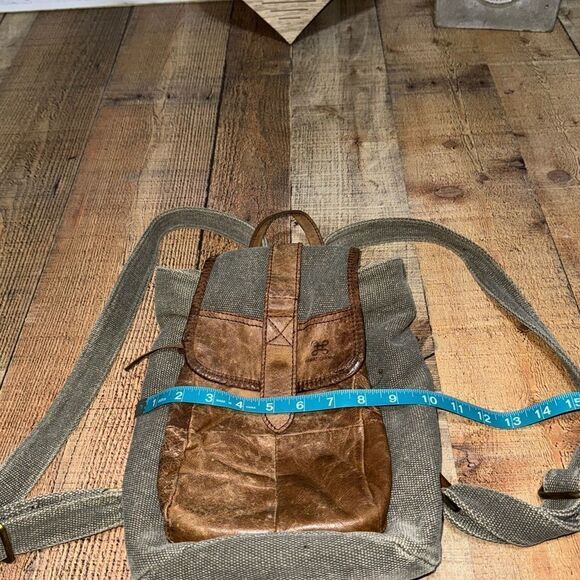 CarraigDonn Irish backpack Purse leather - Picture 11 of 15